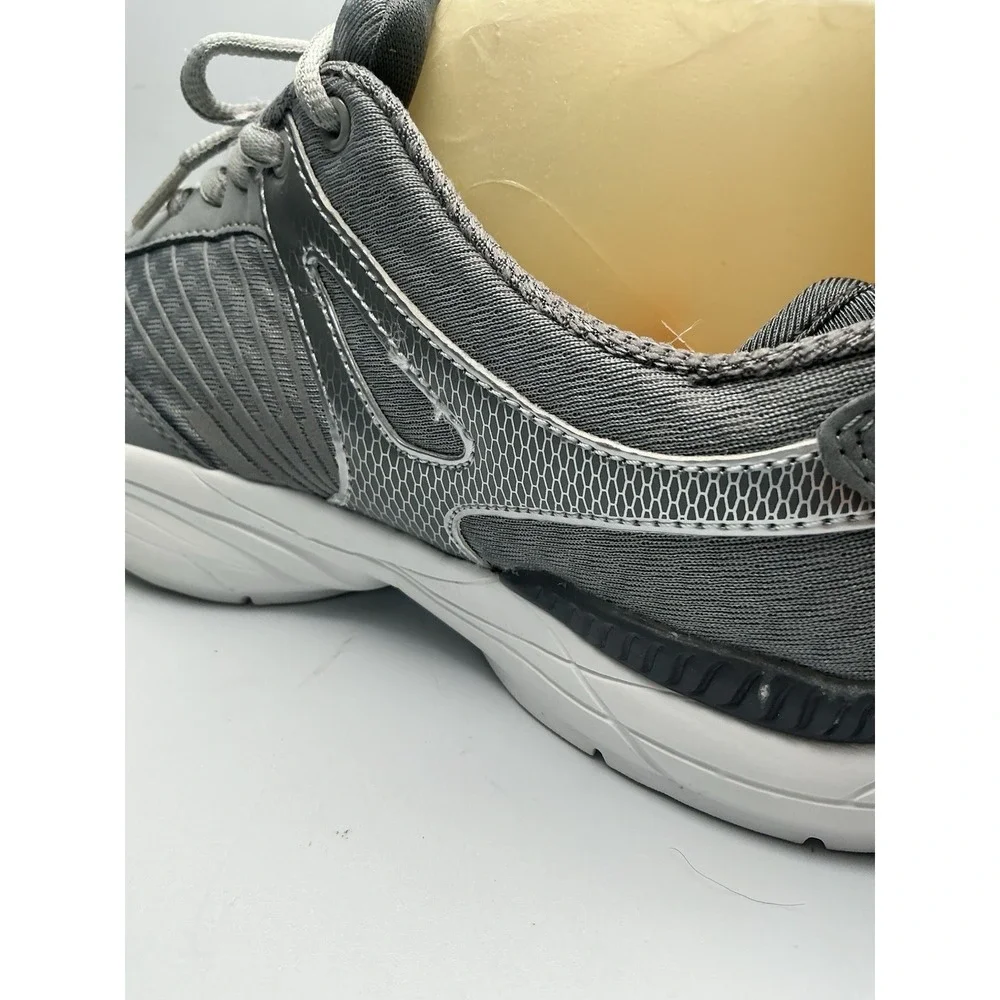 Cheeks Fit Body Women's Grey Energy Pad Sneakers Size 7.5